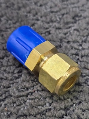 (QTY 5) Parker 51259: 8-8 FBZ-B Brass Pipe Fitting Elbows 1/2'' MNPT x 1/2'' FNPT