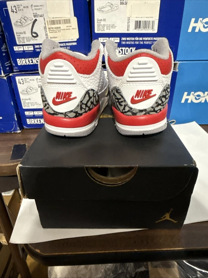 Tênis esportivo Nike Air Jordan 3 masculino tamanho 5C retrô vermelho fogo DM0968-160 - Imagem 4 de 4