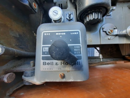 VINTAGE Bell &Howell FILMSOUND SPECIALIST 8399 Tonfilmprojektor, ohne Verstärker - Bild 8 von 10