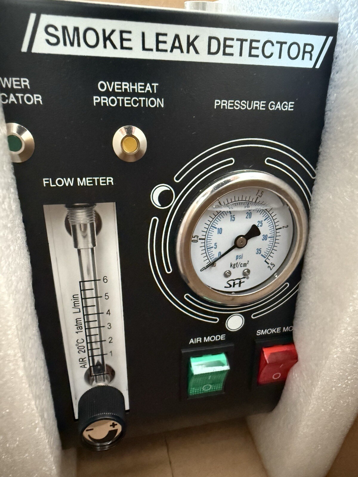 Automotive Leak Detector, Smoke Machine w/ Air Pump, Pressure Gauge, Flow Meter