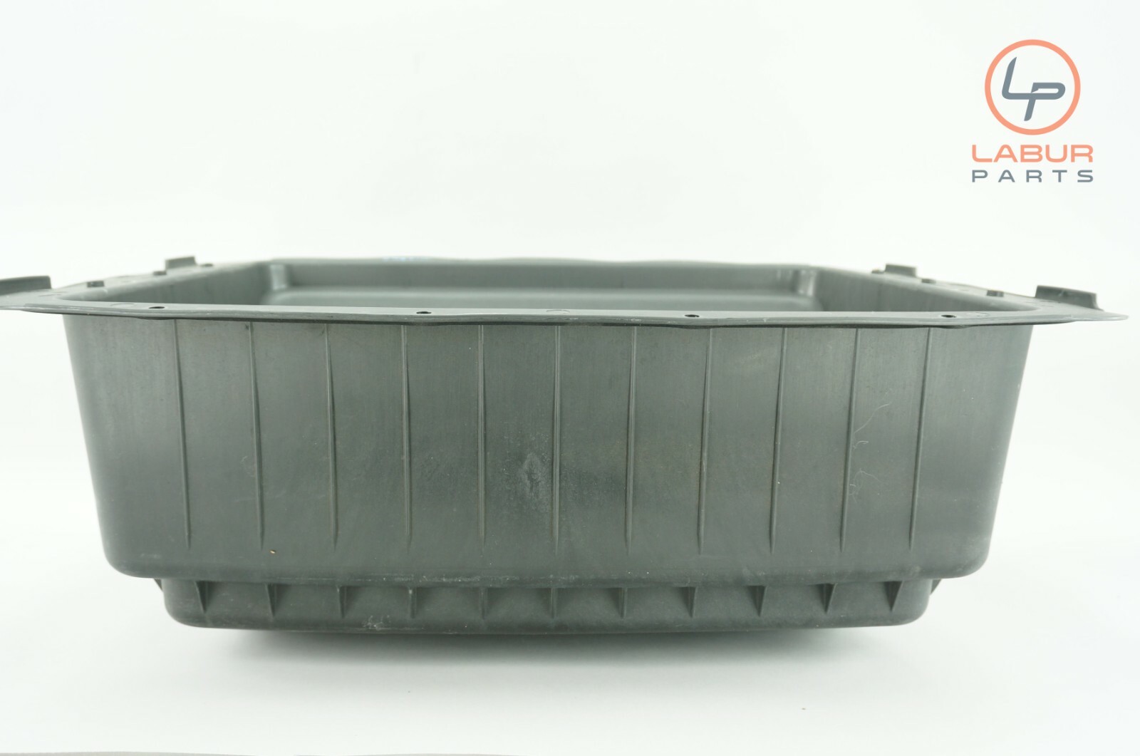 M139 Maserati 05-08 Quattroporte Rear Trunk Spare Carrier Tub Bucket Liner Z1210