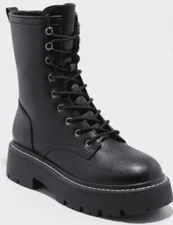 Wild Fable Womens Logan Lug Combat Boots with Memory Foam Insole Black NWT