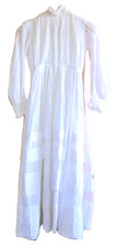 Robe longue ancienne linon  blanc Cérémonie Communion Cinéma TV Théatre