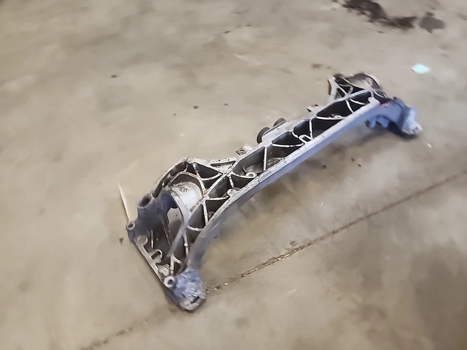 READ BMW E30 325ix AWD Front Subframe Engine Cradle Carrier 88-91 325ix LP201 Foto 4 de 4