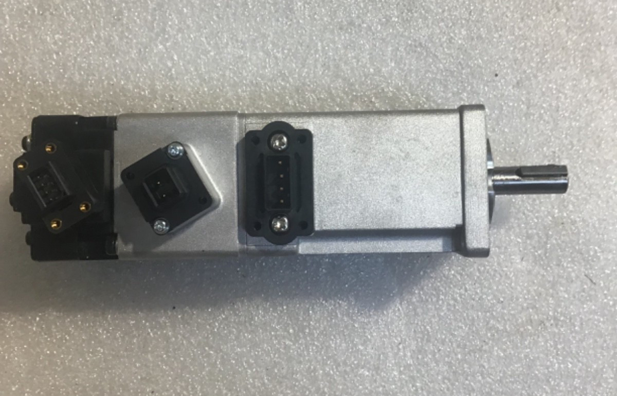 OMRON R88M-K10030T-BS2 AC SERVO MOTOR. NEW IN BOX