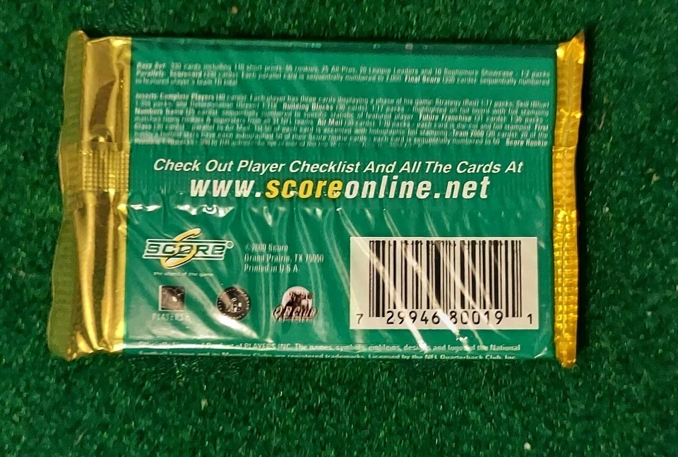 2000 SCORE NFL FOOTBALL HOBBY PACK. Possible Tom Brady RC AUTO? Factory Sealed - Image 2 of 2