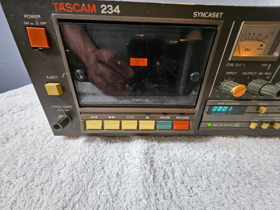 Reproductor/grabador de casete Tascam 234 de 4 pistas. Para piezas o reparación. Foto 4 de 4