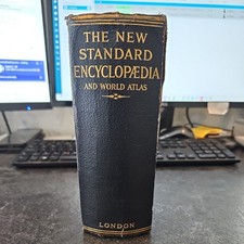 Vintage The New Standard Encyclopaedia And World Atlas 1932 Printed in Britain
