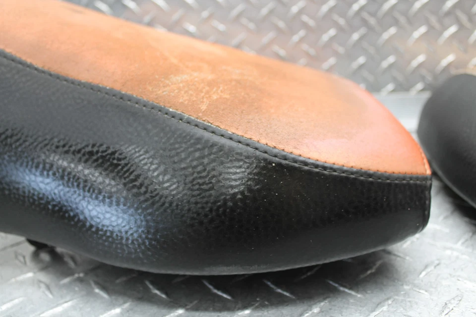 Sillines de asiento delantero y trasero Suzuki SV650 1999 Foto 3 de 4