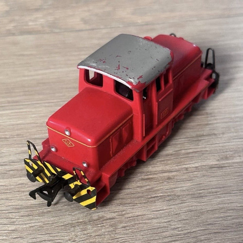 H0 Rangierlok Nr. 1306 – Rot/Grau mit gelb-schwarzer Warnmarkierung | Condition: Gebraucht
