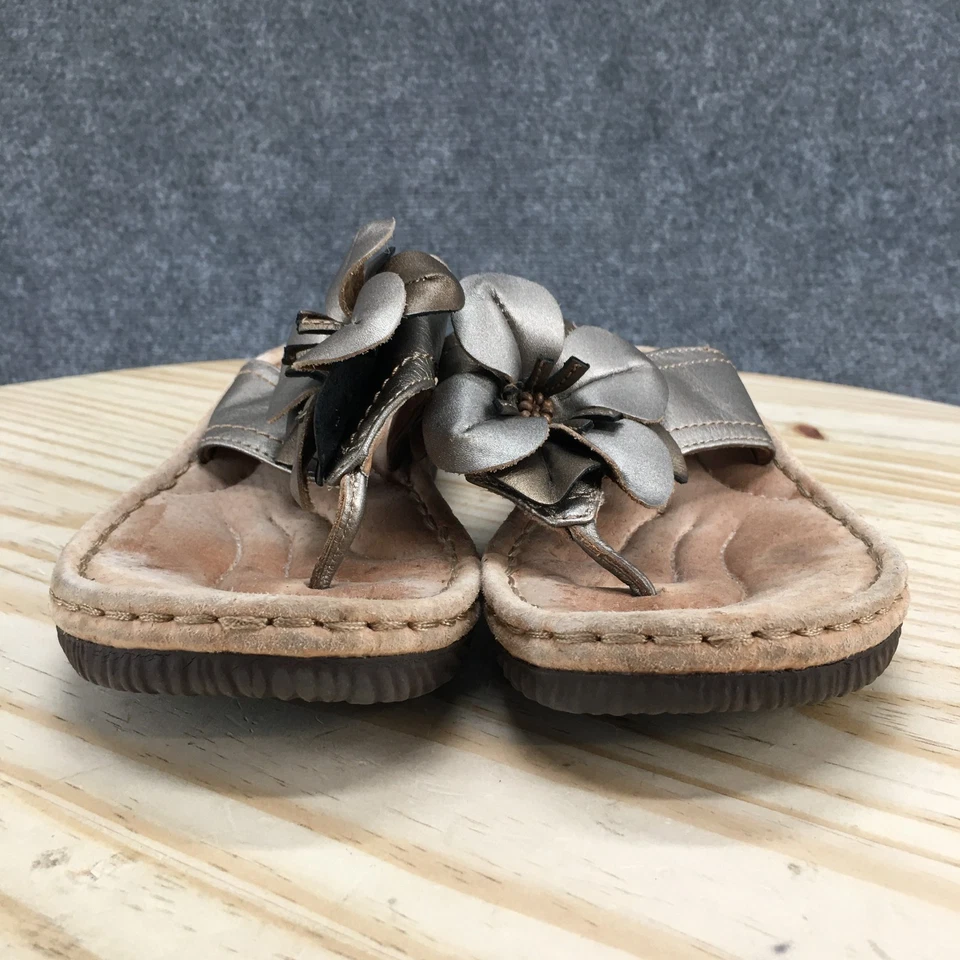 Sandalias artesanales Clarks para mujer 7,5 M informales sin cordones tanga de cuña cuero dorado Foto 4 de 4