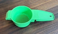 Tupperware Mini Sifter Gadget Loose Tea Strainer Green Vintage