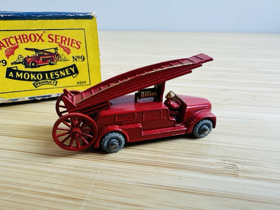 MATCHBOX REGULAR WHEEL NO. 9-A DENNIS FIRE ESCAPE MIB - Image 3 of 4