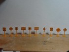 LARGE VINTAGE LARGE LOT of 60 PLASTICVILLE O GAUGE ACCESSORIES — photo 5