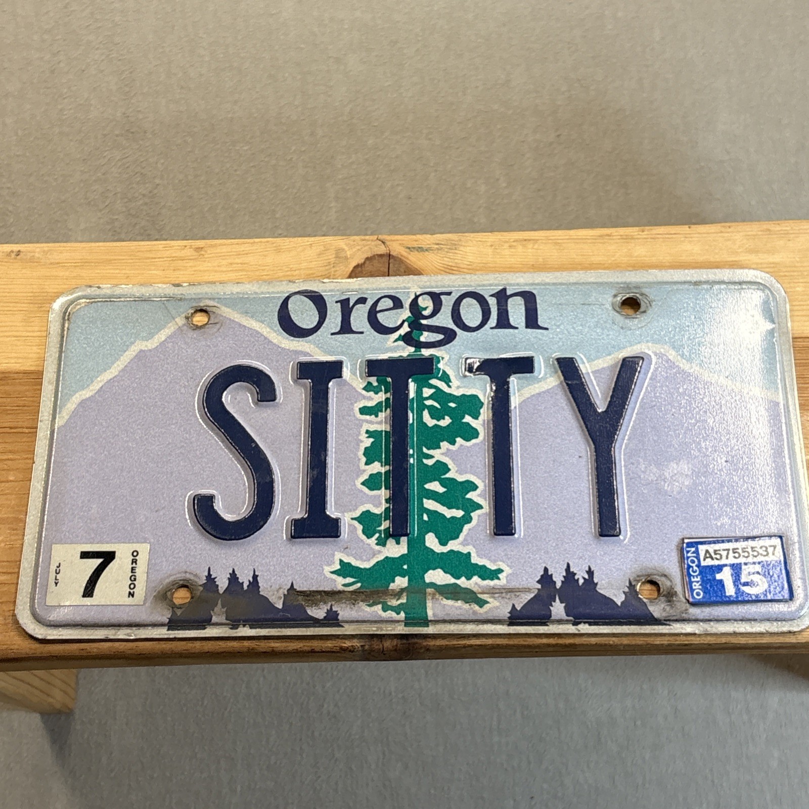 Vintage Oregon License Plate, SITTY Vanity Tree Design, 2015 Original Sticker