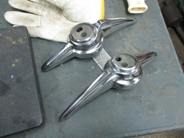 1955 Rolls Royce Phantom IV Headlight Mounts R&L ?