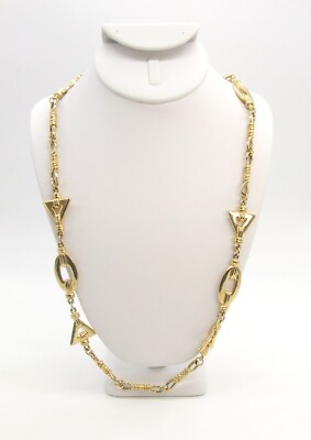 Triangular Link Chain 32