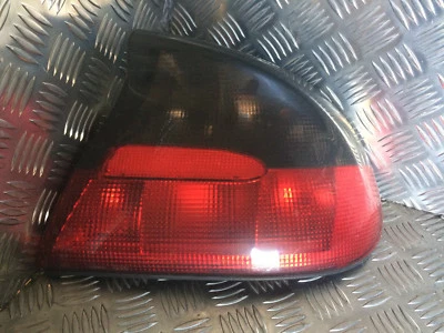 Feu arrière droit - OPEL Tigra I (1) de 1994 à 2000 - Photo 1/3