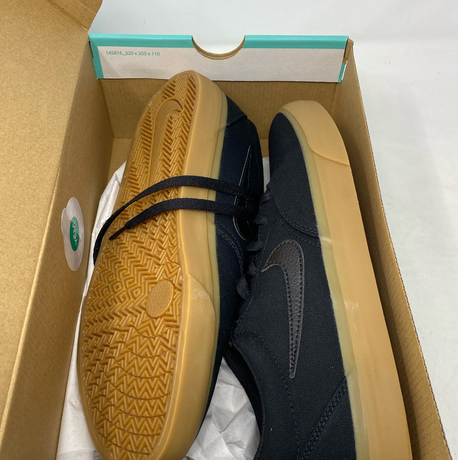 Nike SB Charge Solarsoft Canvas Skate Shoes Black/Gum Light Brown Men’s 10.5