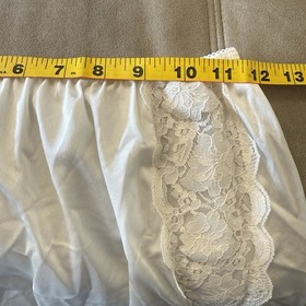 VTG Ashley Taylor White Half Slip/Skirt M Nylon Floral Lace Lingerie USA Sexy