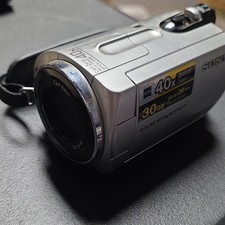 Sony Handycam DCR-SR42 30GB HDD 40x/2000x NightShot Plus 2.7" USB