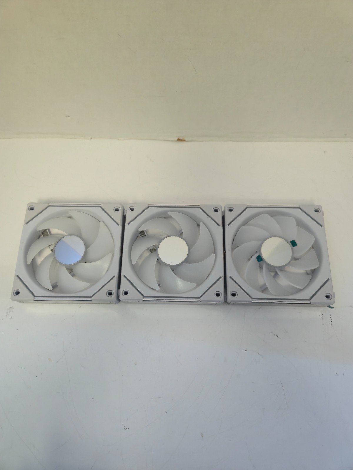 FANS ONLY - Lian Li Uni Fan SL-INF 120 - White - Pack of 3