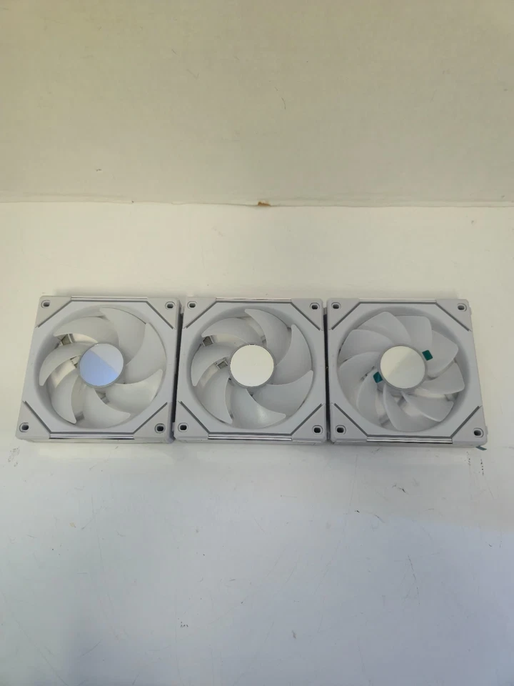 FANS ONLY - Lian Li Uni Fan SL-INF 120 - White - Pack of 3 - Image 4 of 4