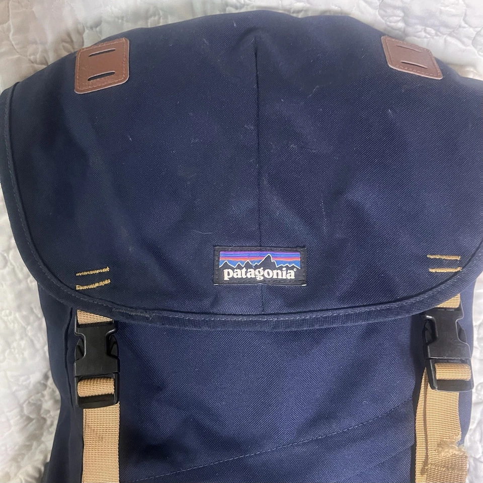 Рюкзак Patagonia Worn Wear Arbor Pack 26 л Полуночный Синий Для Походов Кемпинга - Изображение 2 из 4