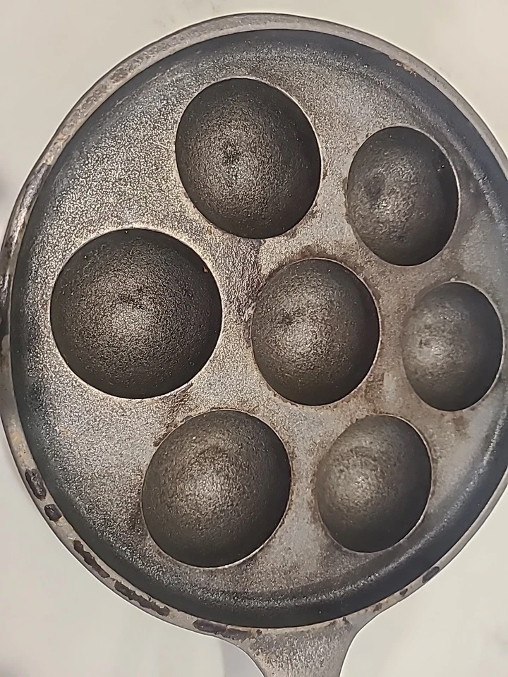 Vintage! GRISWOLD #962 (Made in USA) Aebleskiver CAST IRON Danish Pancake Pan - Image 2 of 4