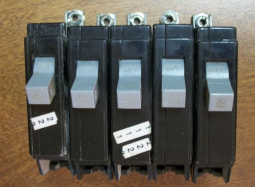 (5) Culter-Hammer Circuit Breaker Lot 20A  #2737 - Picture 1 of 2