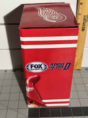 Detroit Red Wings ''April In The D'' Gnome Figurine, New In Box