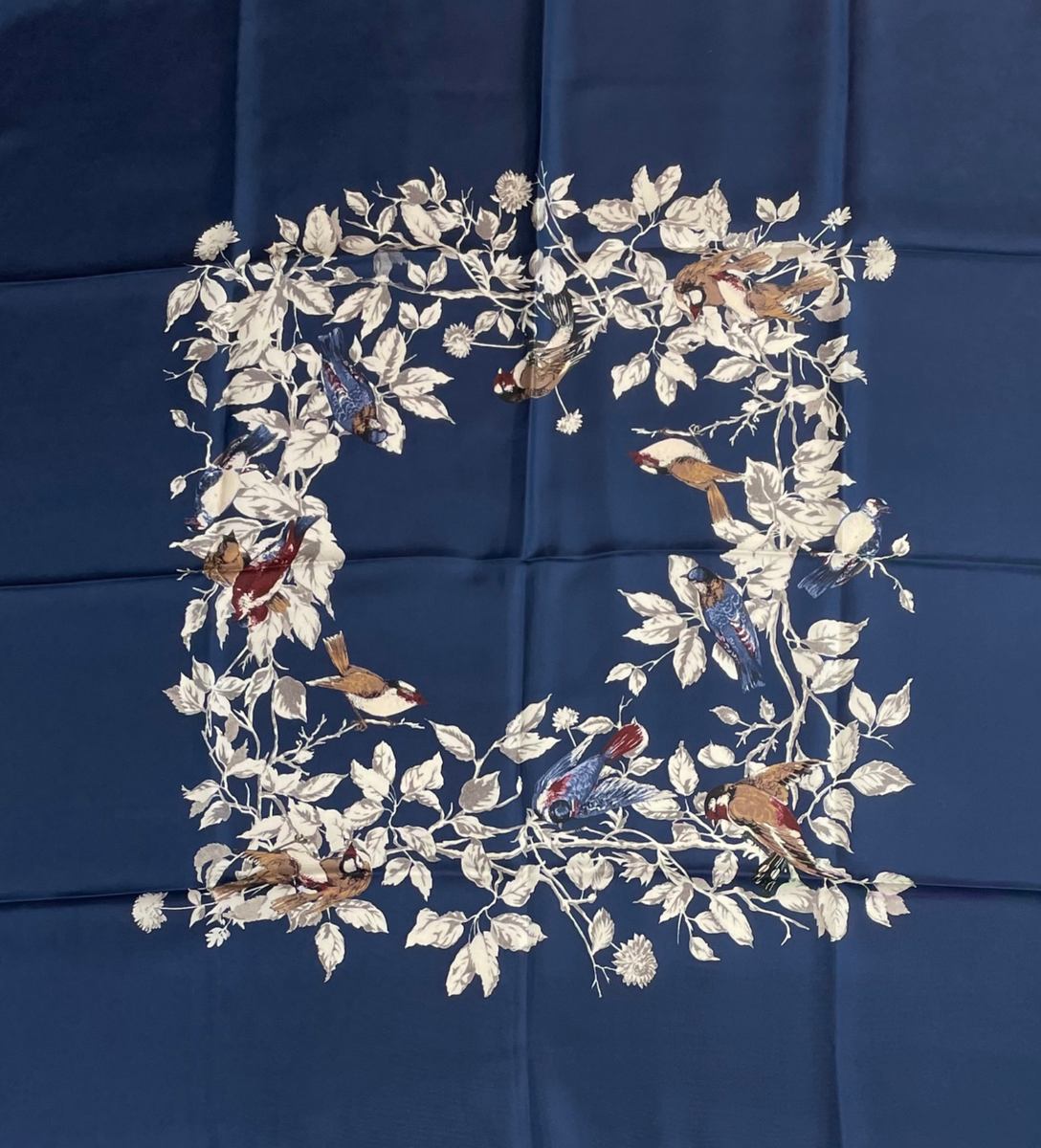 【関税＆送料込み】Dolce & Gabbana Silk Scarf Printed silk twill scarf in multicoloured - Dolce Gabbana