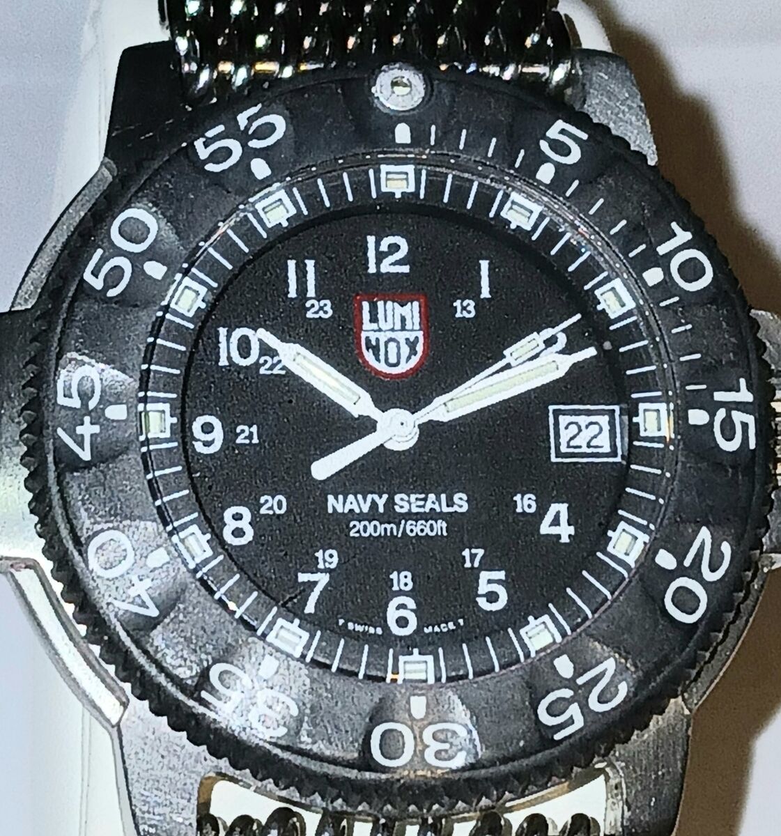 LUMINOX NAVY SEAL Rare 3100 Mens Watch Stainless Steel Mesh LUMINOX NAVY SEAL Rare 3100 Mens Watch Stainless Steel Mesh