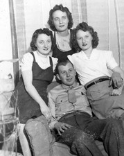 ORIGINAL VINTAGE PHOTO: Military Man Male Women Girls Dames 40's 40s WW2 WWII