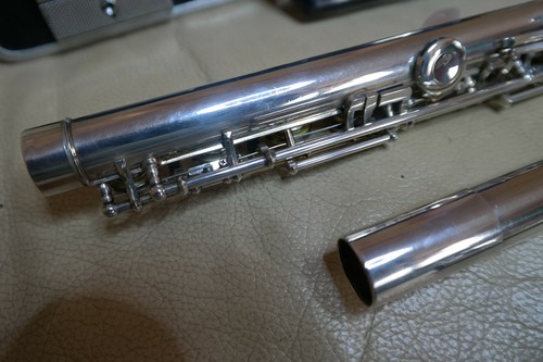 Pearl ST-700E Flute - Picture 7 of 10