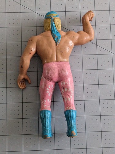 Figura de colección Jesse "The Body" Ventura WWF 8” pantalones rosas Titan Sports LJN - Imagen 4 de 5