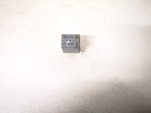 Opel Corsa 2000 Relay module 90414477, 57100 #1303335-95