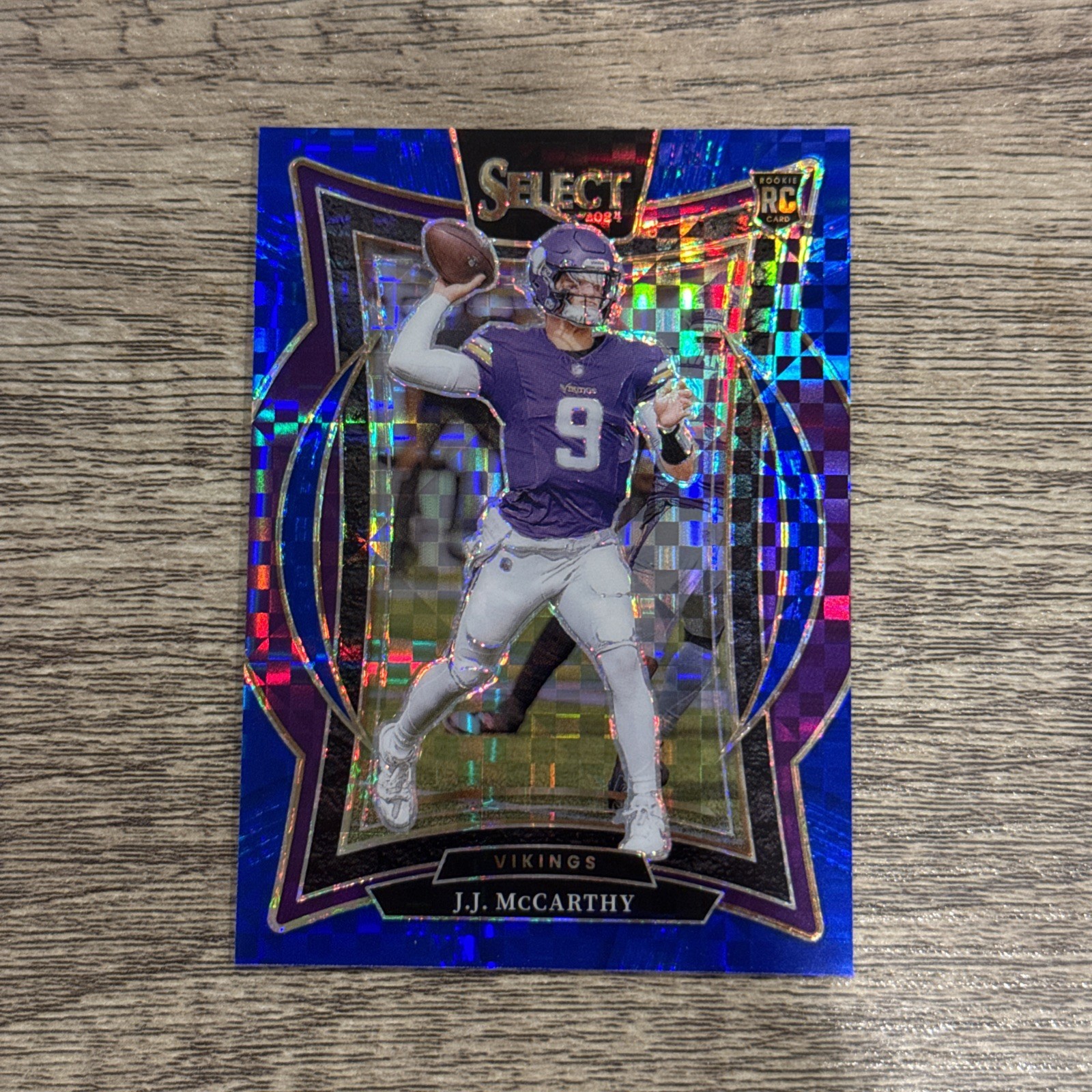 2024 Select Concourse J.J. McCarthy #24 Blue Checker Prizm /249 Rookie SP