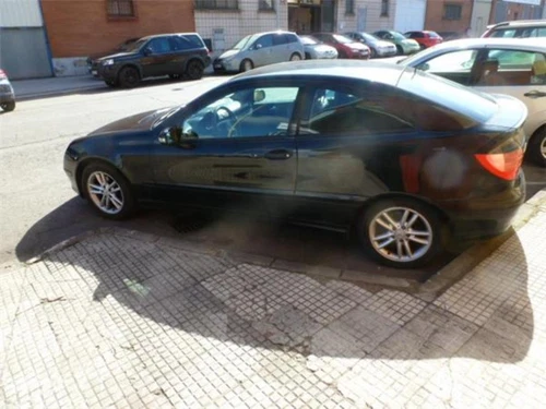 A2037201605 Puerta Delantera Derecha para MERCEDES-BENZ CLASE C (BM 203) S 96784 - Imagen 4 de 4