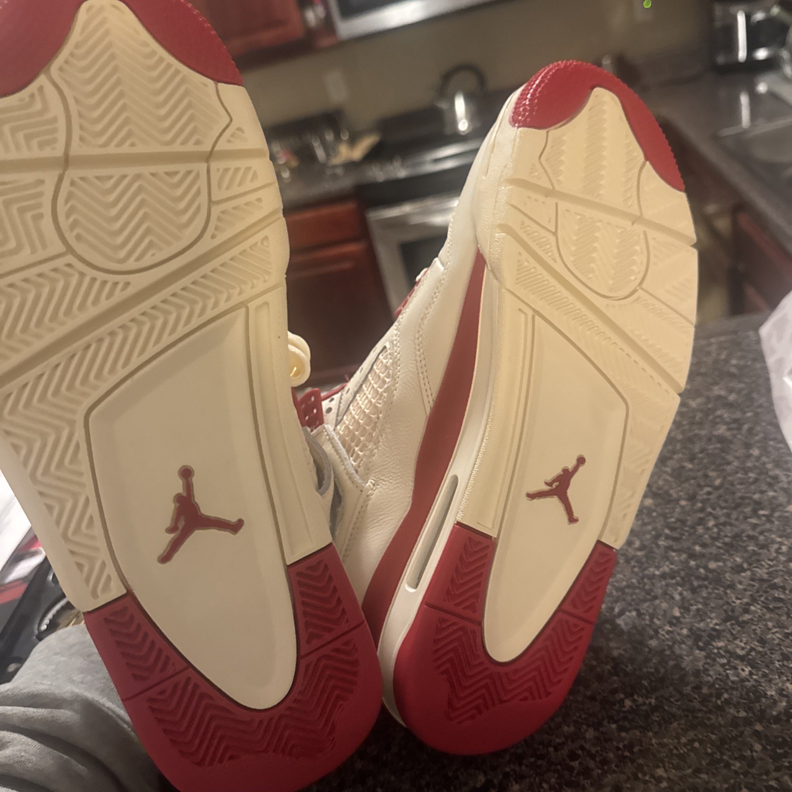 Air Jordan 4 Retro Valentines Day HV0823-108 Women Size thumbnail 5