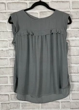 Ann Taylor LOFT Top Womens Sz S Gray Black Print Ruffle Pleated Short Cap Sleeve