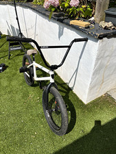 Subrosa BMX Bike 20 in White/Black, BMX Bars, Black Handlebars & Wheels