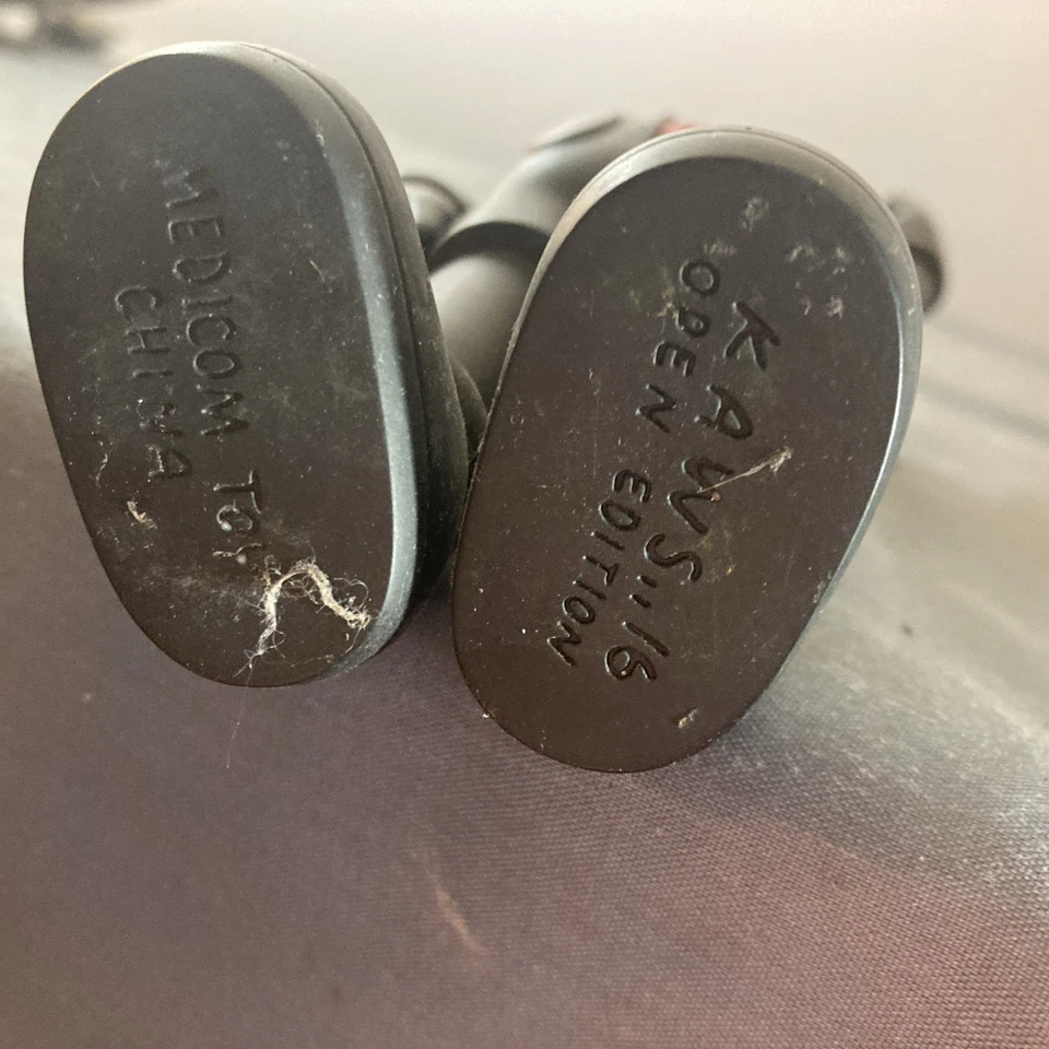 Juguete Medicom Kaws 16 edición abierta Foto 3 de 3