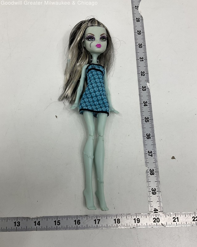 2008 Mattel Monster High Frankie Stein Straight Arm Doll