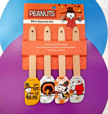 PEANUTS Mini Espatula Set Built-in hook for easy Hanging, give THANKS & EAT PIE