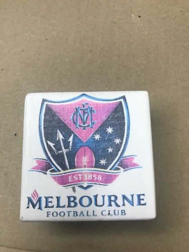 AFL TEAMS NAUGHTS & CROSSES / TIC TAC TOE - Picture 20 of 20