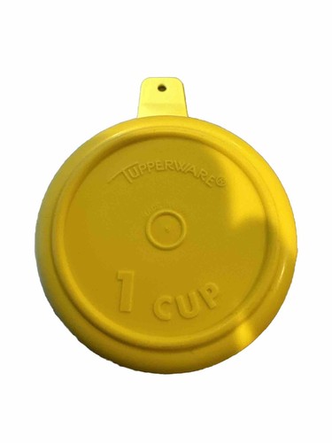 Vintage Tupperware Measuring Cups Harvest Gold 4 Piece Set 1/2, 2/3,  3/4, 1 Cup - Picture 7 of 7