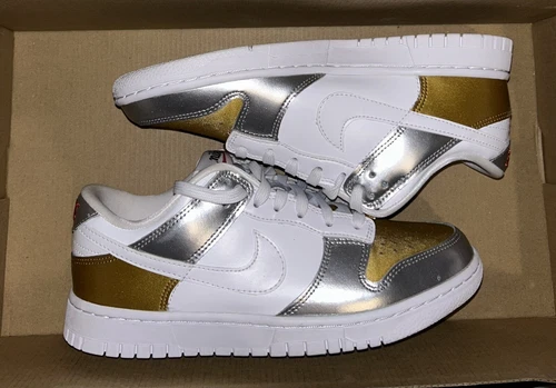 Nike Dunk Low SE Heirloom 2022 Women's Size 7 DH4403-700