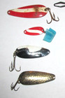 8 Fishing Spoons Vintage Black Red White Yellow Gold Silver Spinner Lures — photo 2