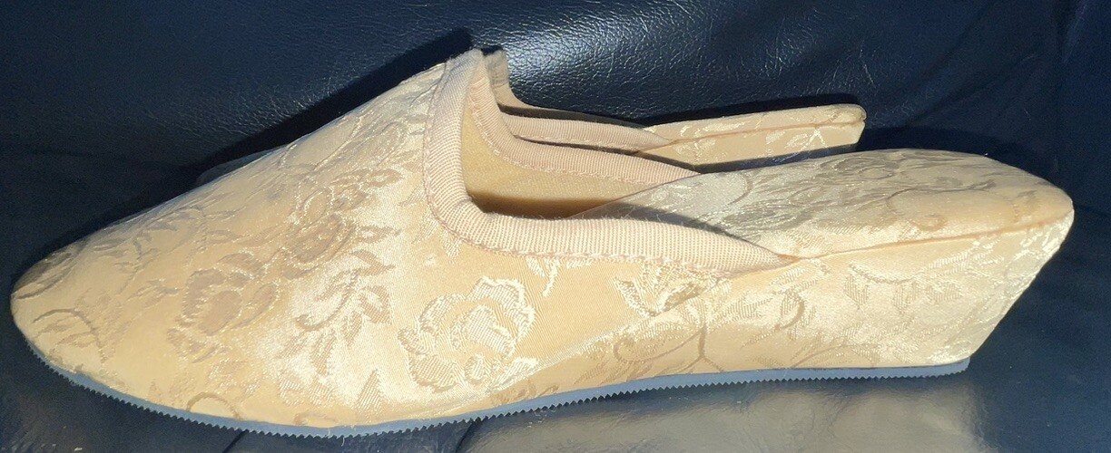 PANTOFOLA D’ORO PANTOFOLE DONNA TAGLIA UK 3 ORO RICAMATE MULE CON TACCO MAI INDOSSATE DEBENHAMS